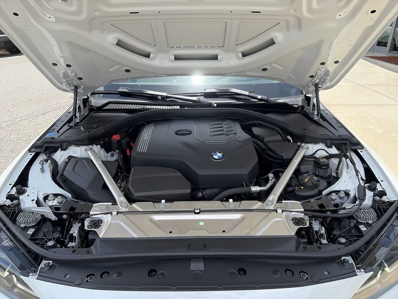 Used 2024 BMW 430i xDrive Convertible w/ M Sport Package AWD/4WD image 36