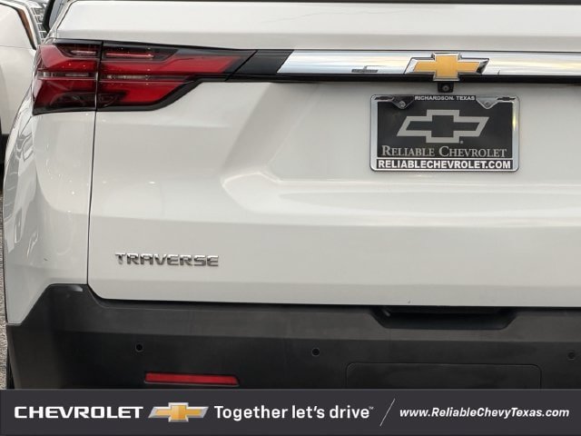 Used 2023 Chevrolet Traverse LT FWD image 7