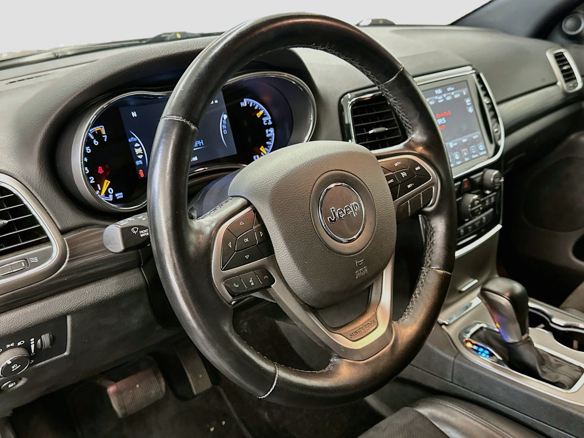 Used 2022 Jeep Grand Cherokee Laredo X AWD/4WD image 18