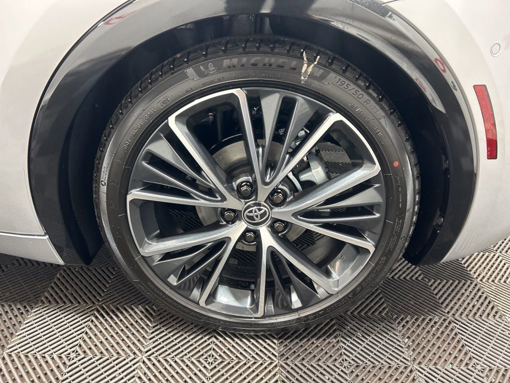 New 2026 Toyota Prius Limited FWD image 20