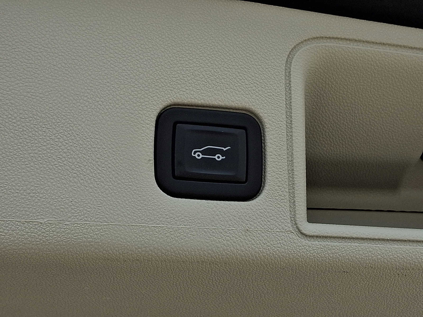 Used 2023 GMC Terrain Denali w/ Denali Premium Package image 25