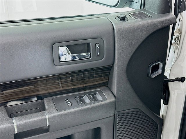 Used 2014 Ford Flex SEL image 16