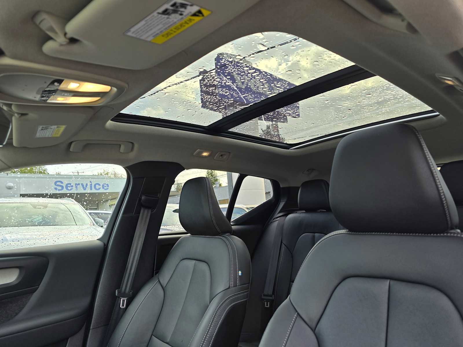 Certified 2025 Volvo XC40 B5 Plus w/ Climate Package image 21