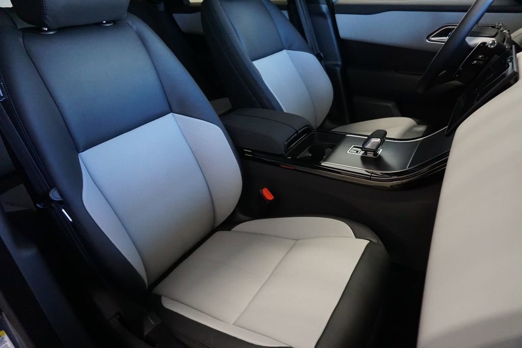 New 2026 Land Rover Range Rover Velar Dynamic SE image 24