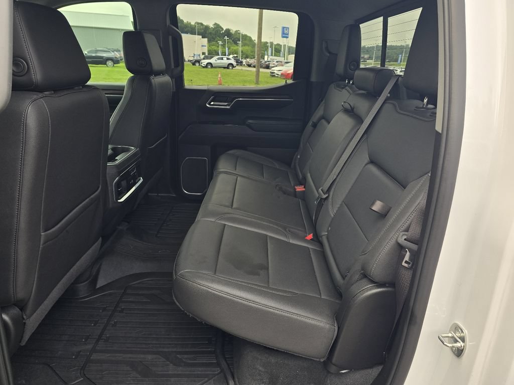 Used 2022 GMC Sierra 1500 SLT w/ SLT Convenience Package AWD/4WD image 13