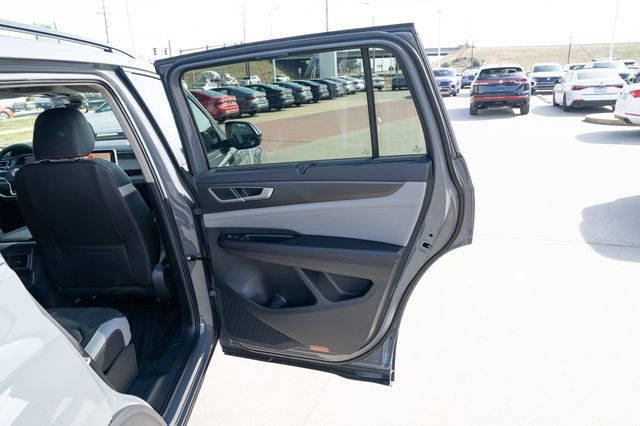 New 2026 Volkswagen Atlas Peak Edition image 14