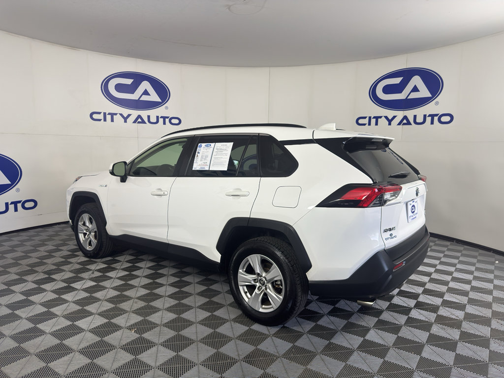 Used 2020 Toyota RAV4 XLE w/ Convenience Package image 5
