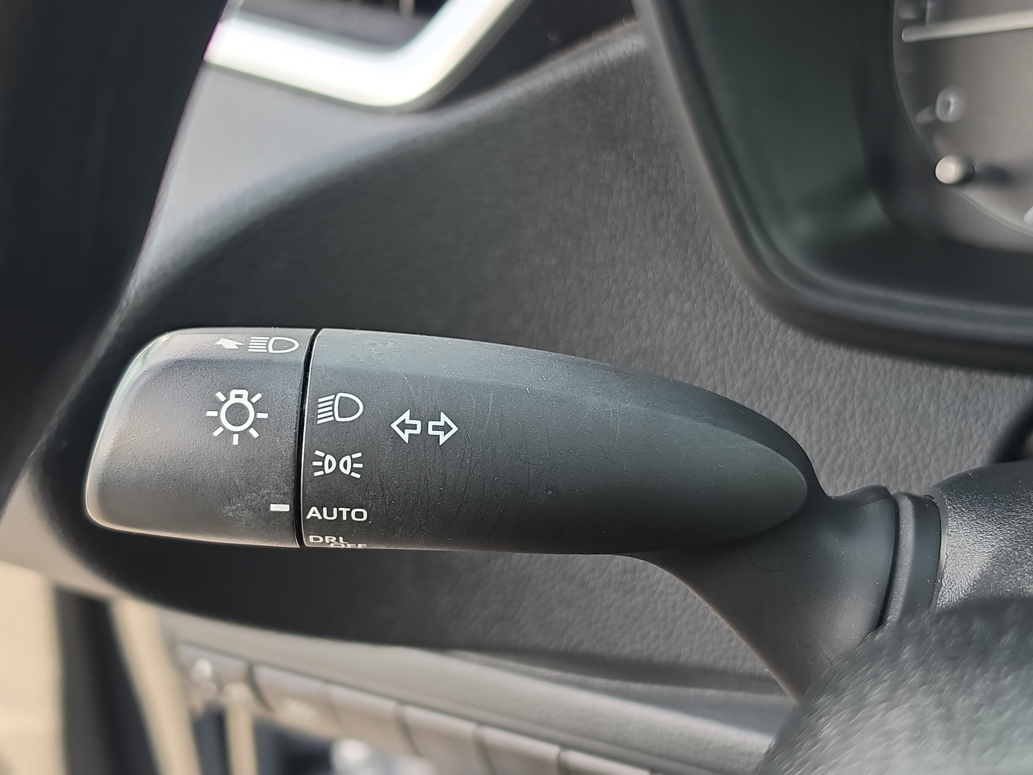 Used 2024 Toyota Corolla LE FWD image 22