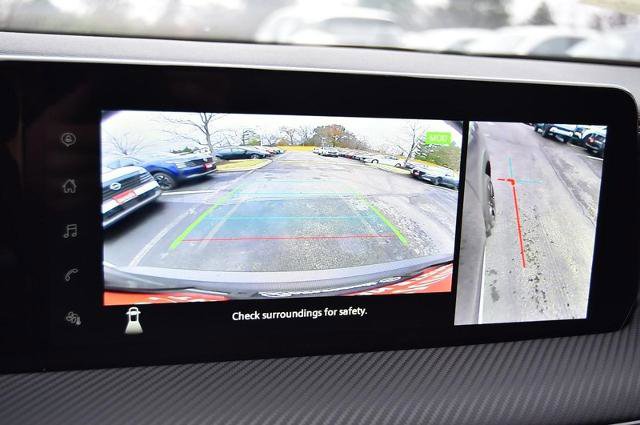 New 2025 Nissan Kicks SR image 14