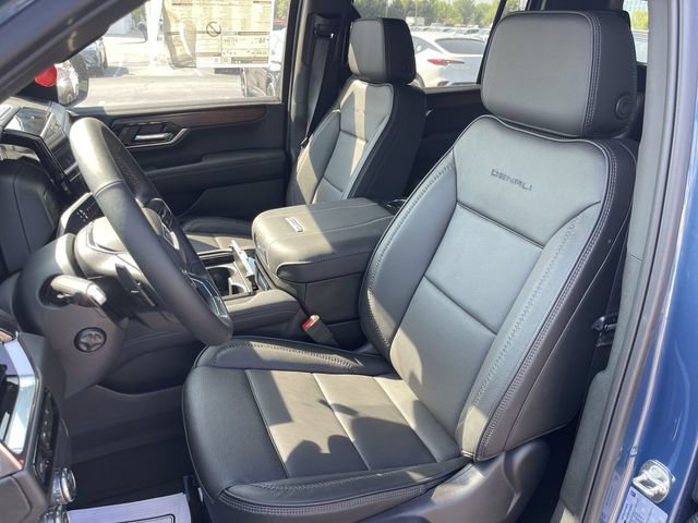 New 2026 GMC Yukon XL Denali w/ Sun & Power Step Package AWD/4WD image 11