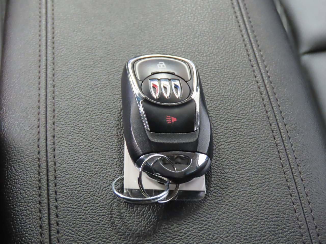 Used 2024 Buick Encore GX Sport Touring image 19