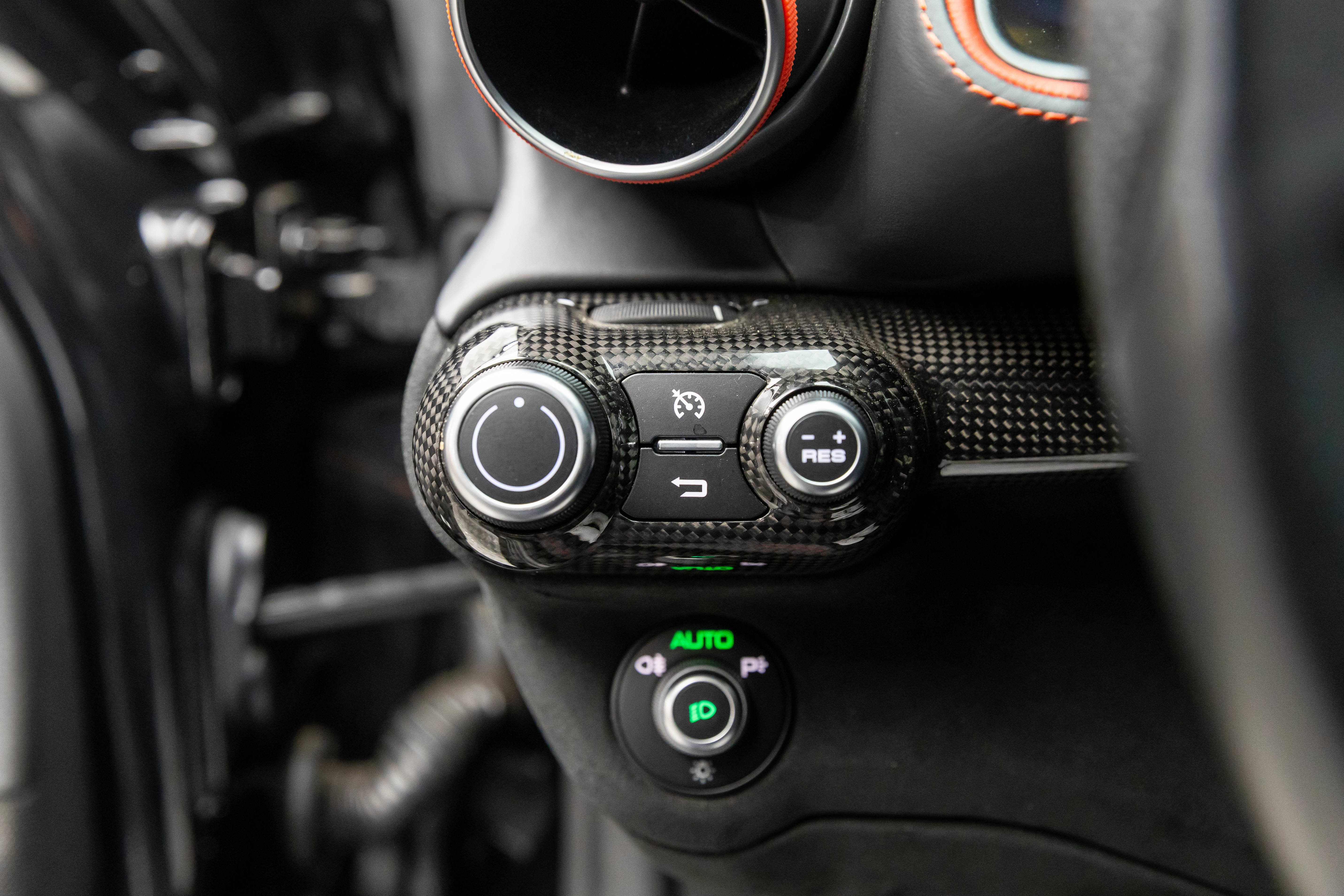 Used 2019 Ferrari 812 Superfast image 24