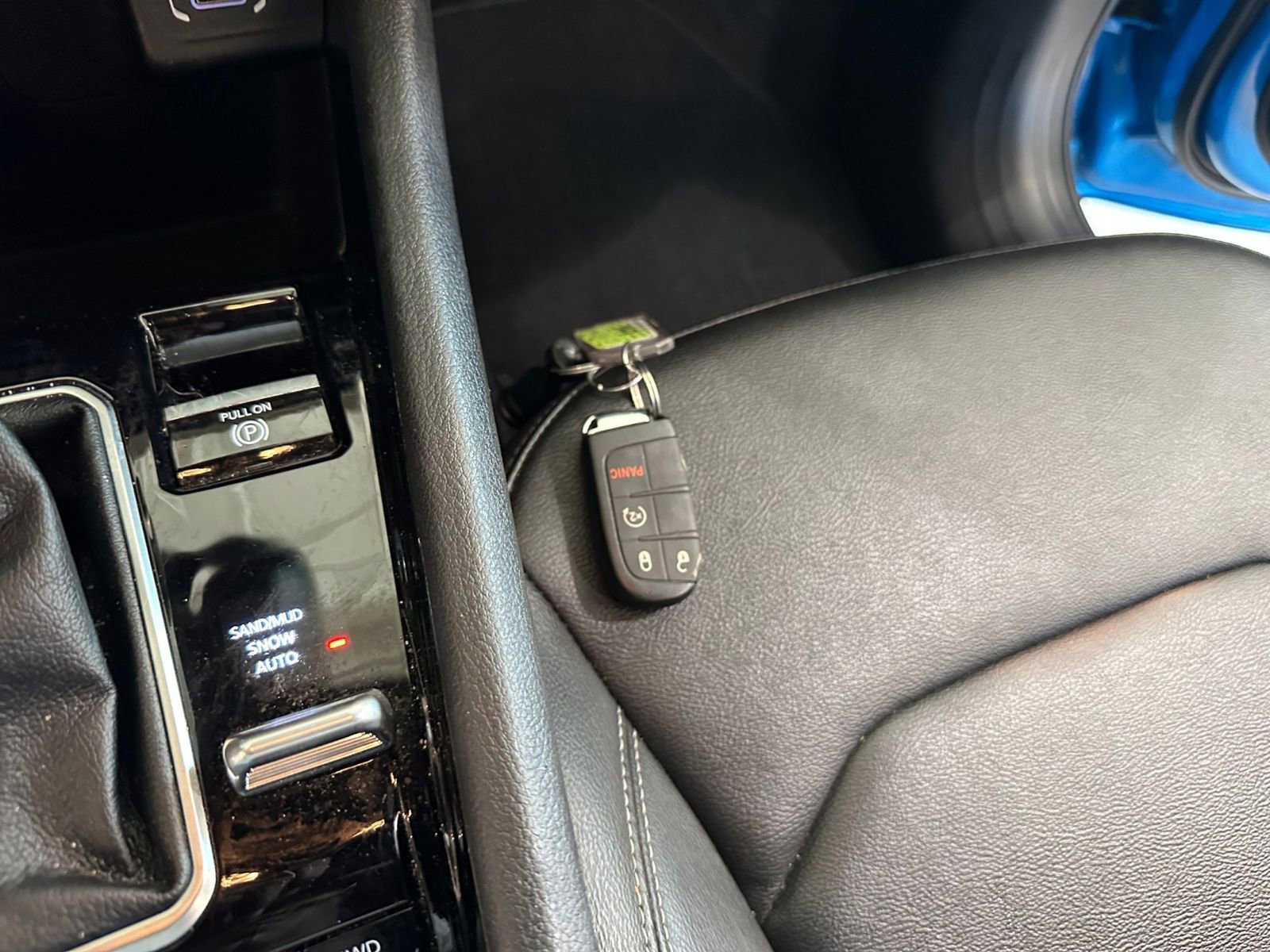 Used 2025 Jeep Compass Limited image 21