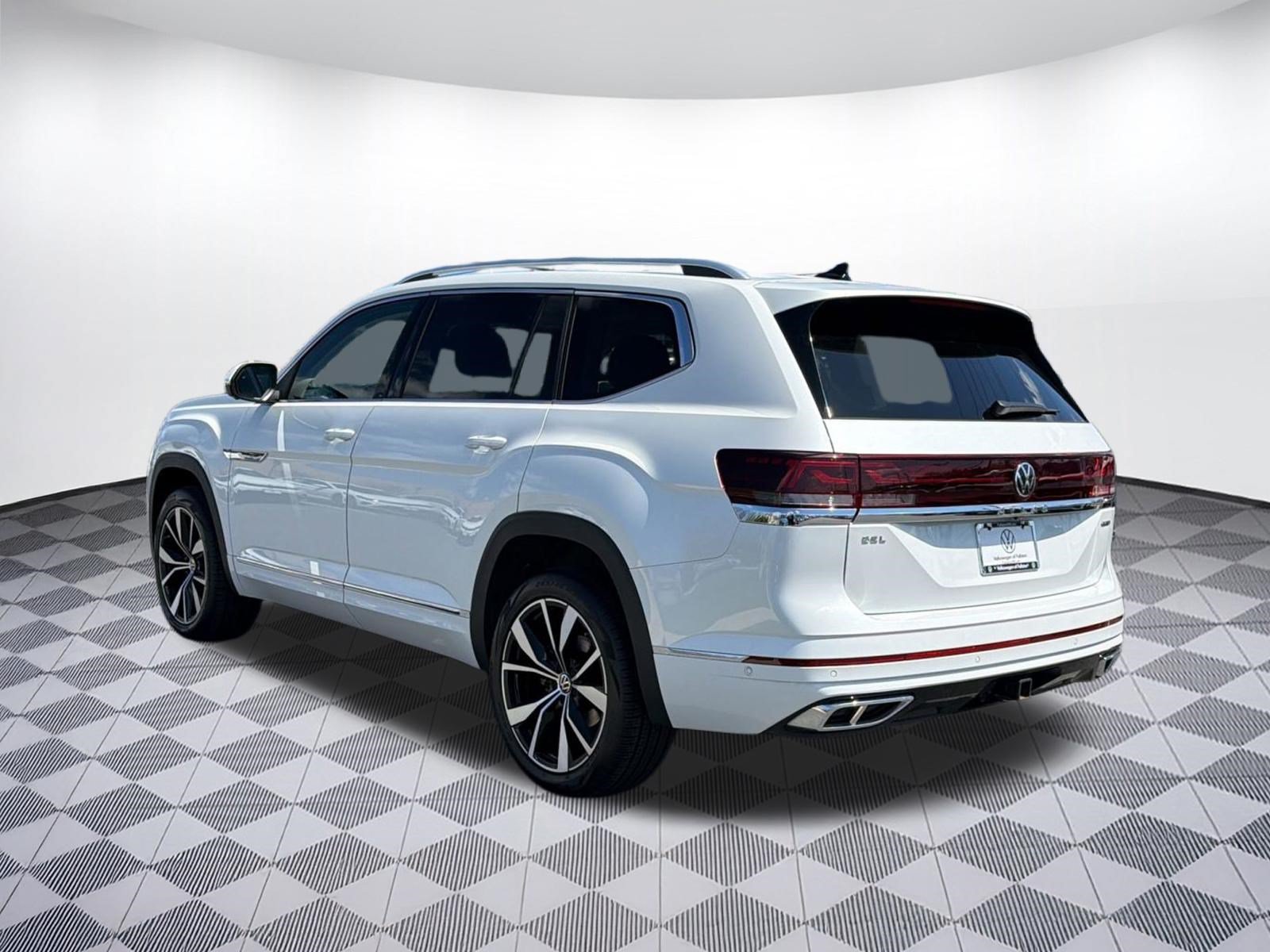 New 2026 Volkswagen Atlas SEL Premium R-Line AWD/4WD image 3