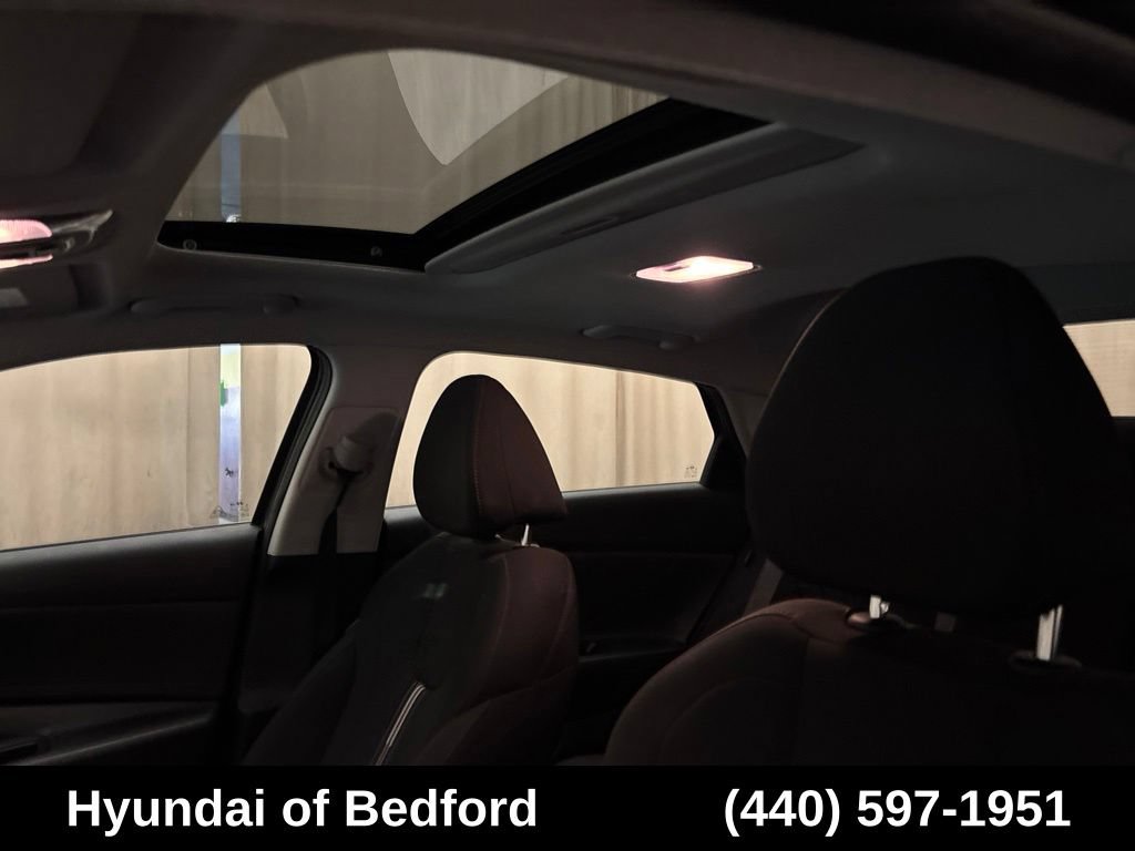 Used 2024 Hyundai Elantra SEL w/ Convenience Package FWD image 21