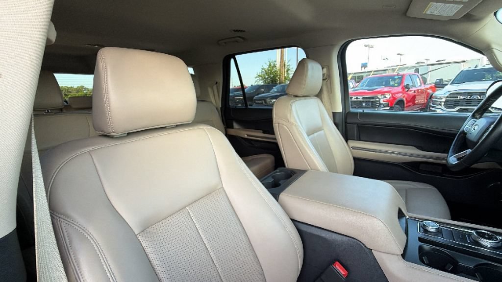 Used 2023 Ford Expedition Max XLT AWD/4WD image 33