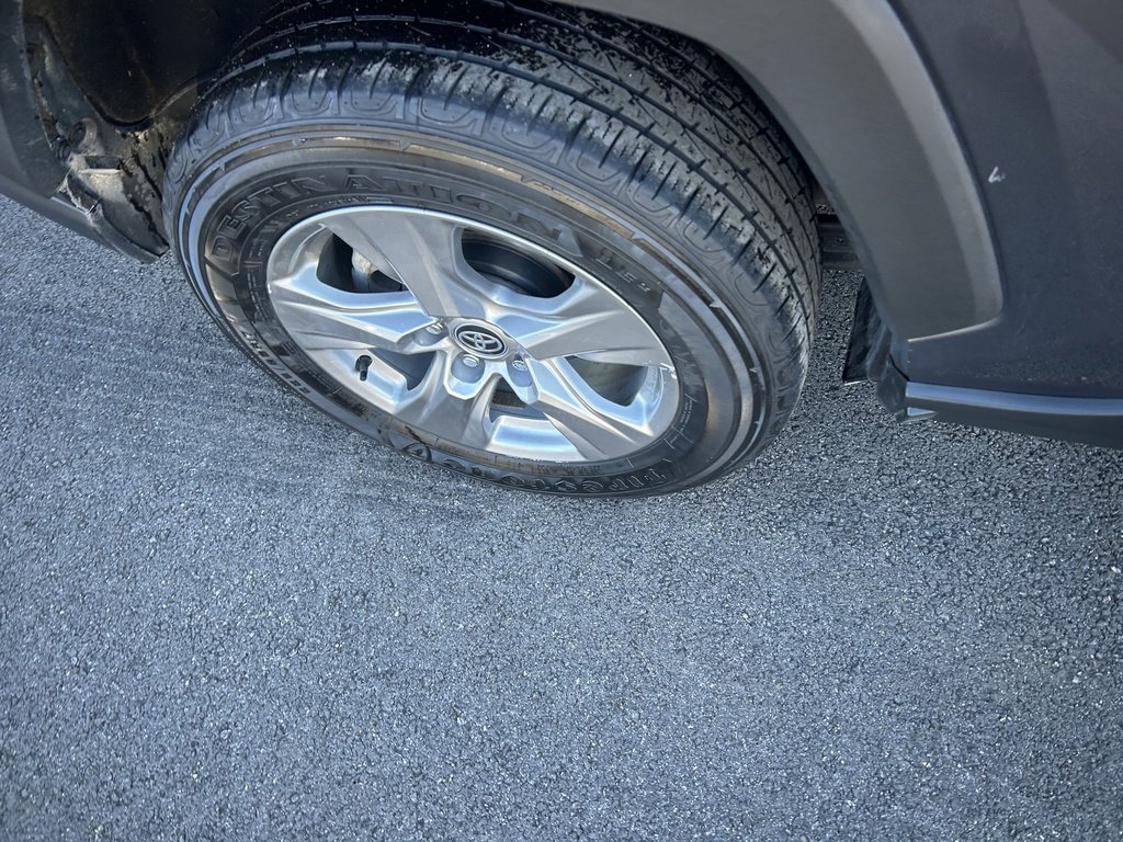 Used 2024 Toyota RAV4 XLE image 22