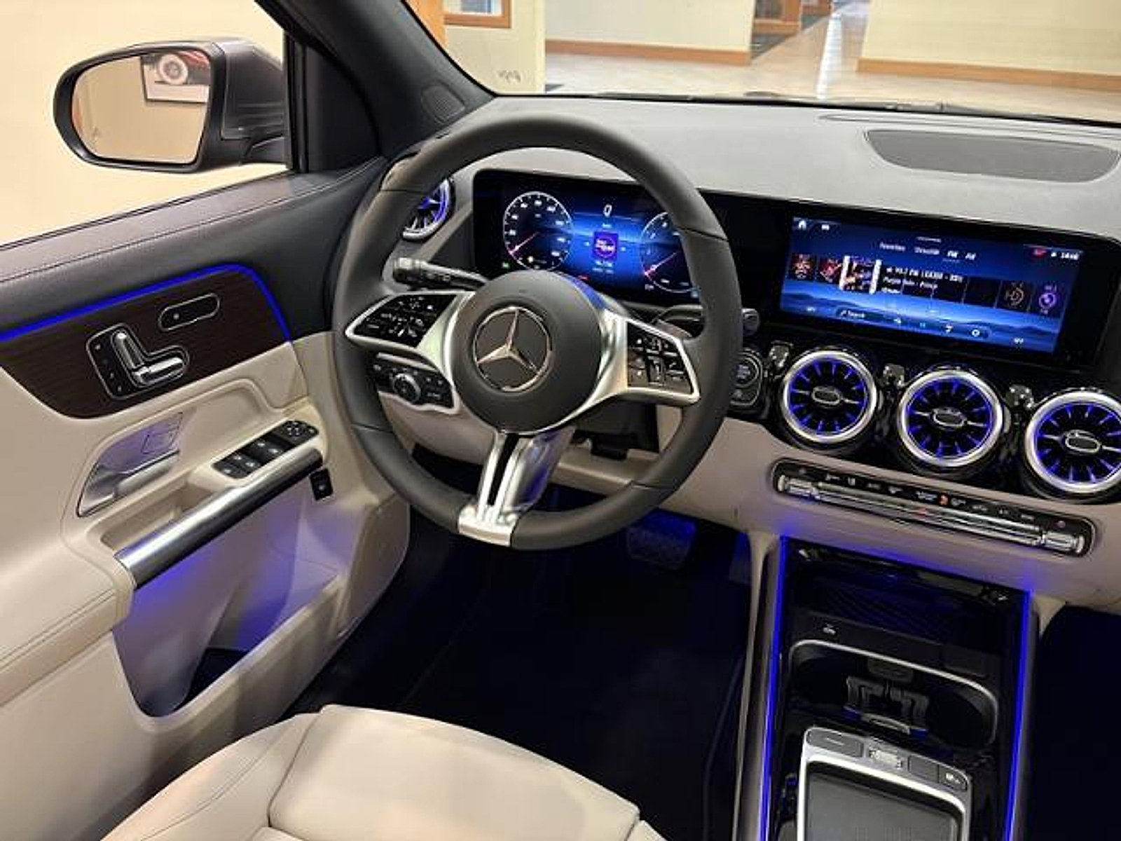 New 2026 Mercedes-Benz GLA 250 image 12