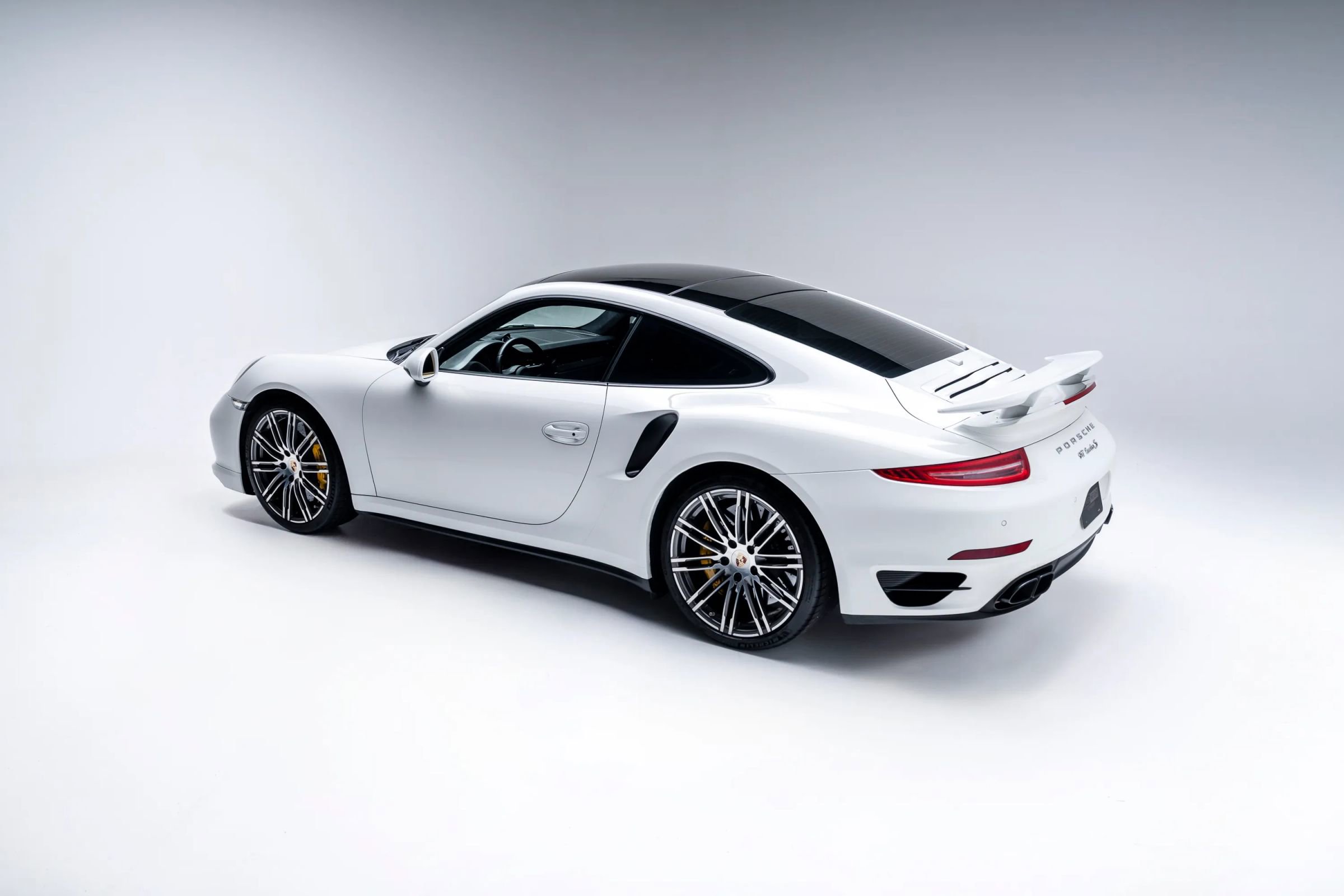 Used 2014 Porsche 911 Turbo S image 12
