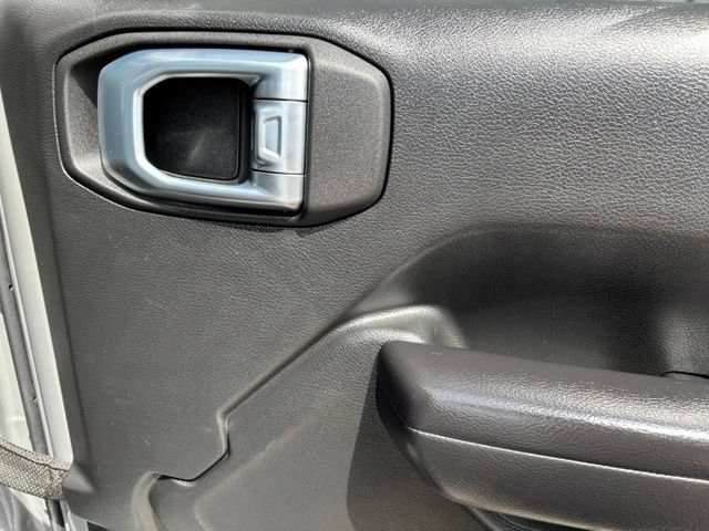 Used 2021 Jeep Gladiator Mojave AWD/4WD image 22