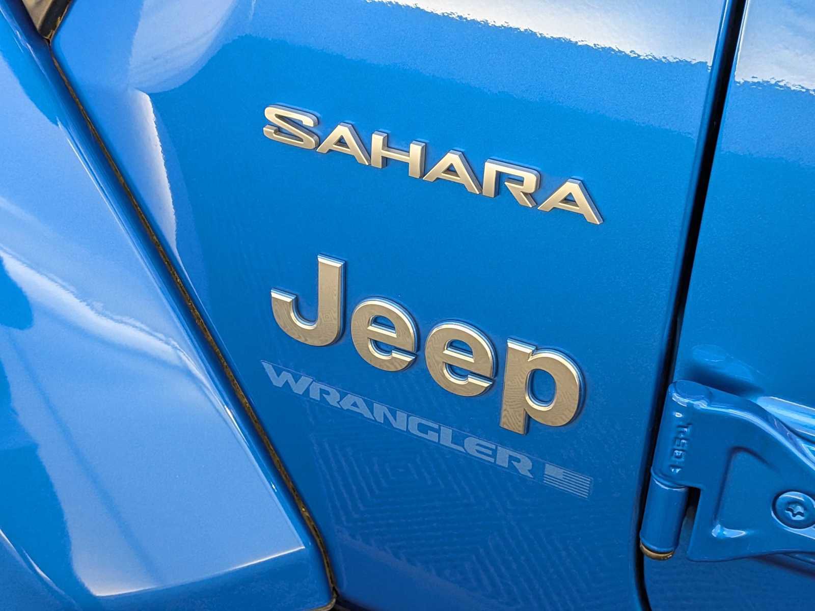 Used 2023 Jeep Wrangler Sahara w/ Cold Weather Group image 11