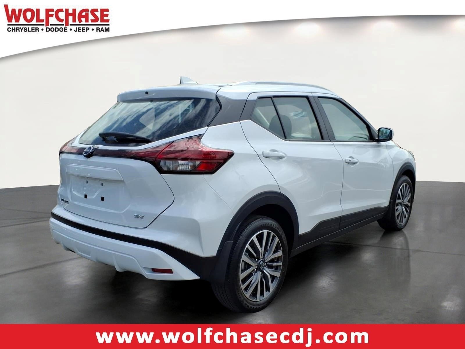 Used 2024 Nissan Kicks SV FWD image 5