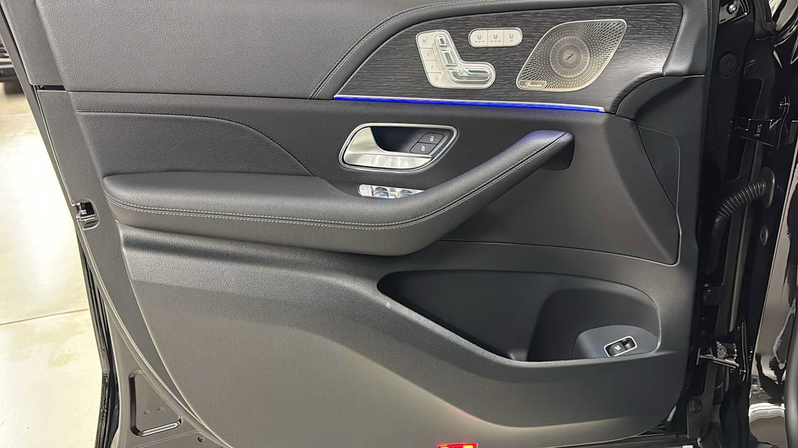 New 2026 Mercedes-Benz GLS 450 4MATIC image 14