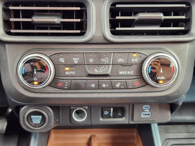 Used 2023 Ford Maverick Lariat w/ Lariat Luxury Package image 17