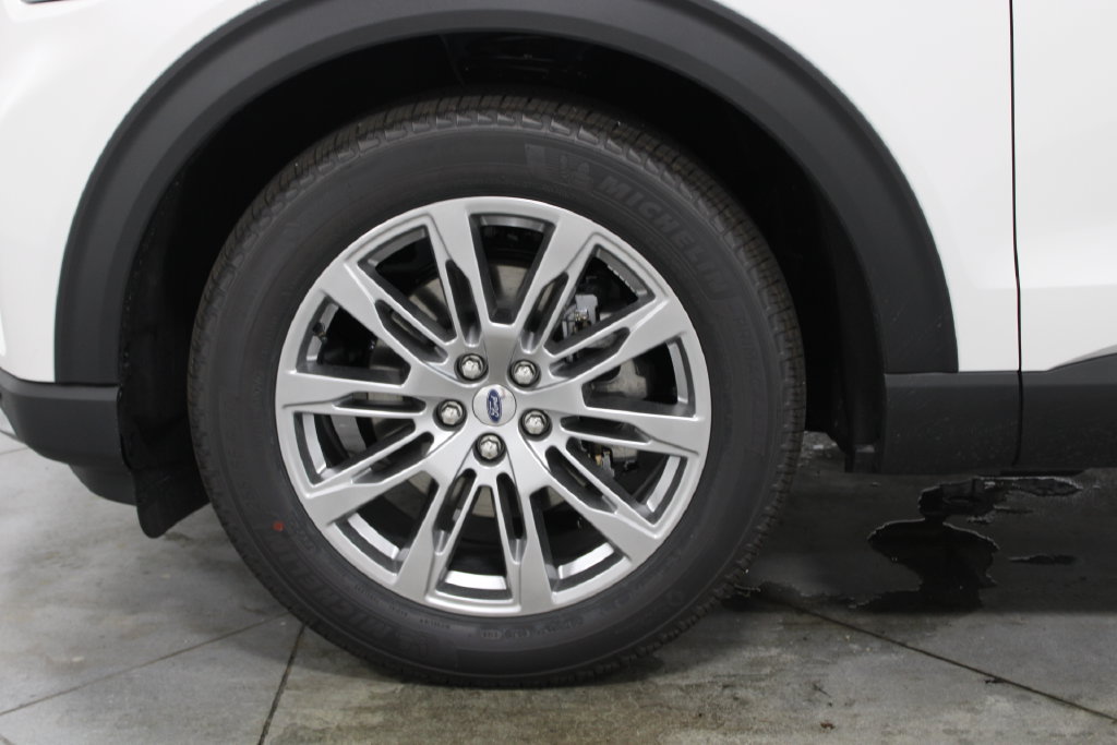 New 2026 Ford Explorer Platinum RWD image 18