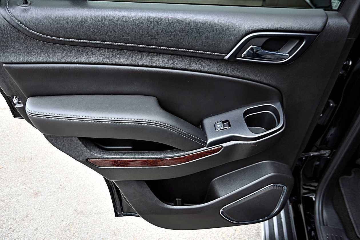 Used 2017 GMC Yukon SLE w/ Convenience Package RWD image 17