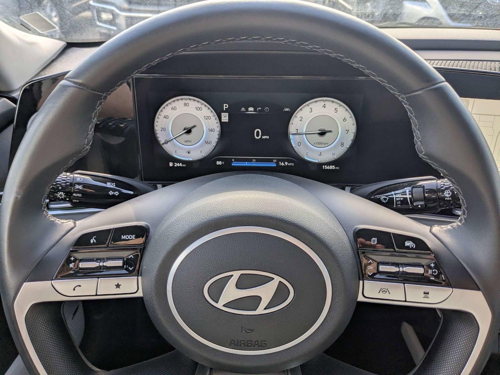Used 2025 Hyundai Elantra Limited FWD image 29