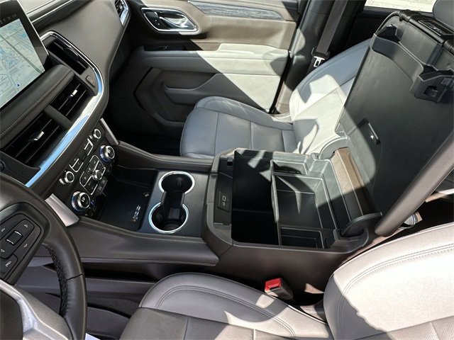 Used 2023 GMC Yukon SLT w/ SLT Luxury Package image 29