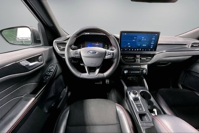 Used 2024 Ford Escape ST-Line w/ Tech Pack #1 AWD/4WD image 9