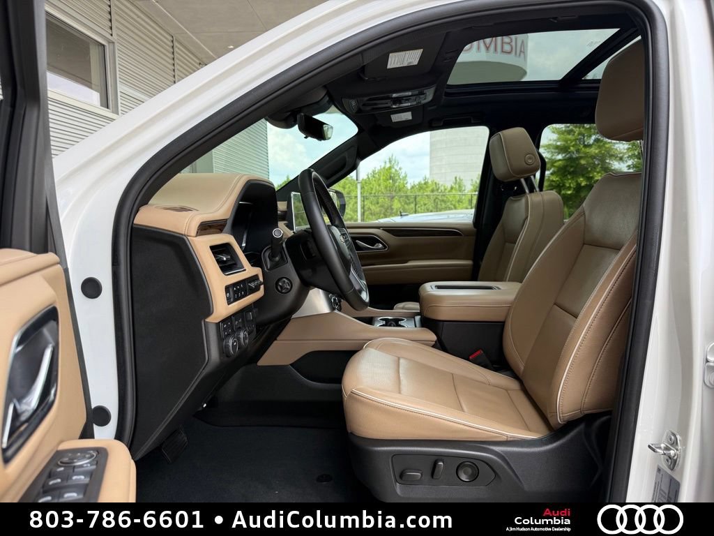 Used 2024 Chevrolet Suburban Premier w/ Premium Package AWD/4WD image 25