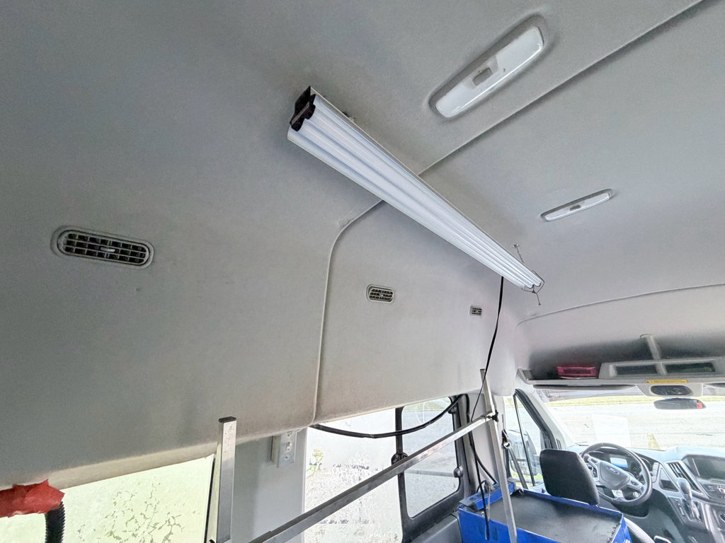 Used 2018 Ford Transit 350 XLT image 34