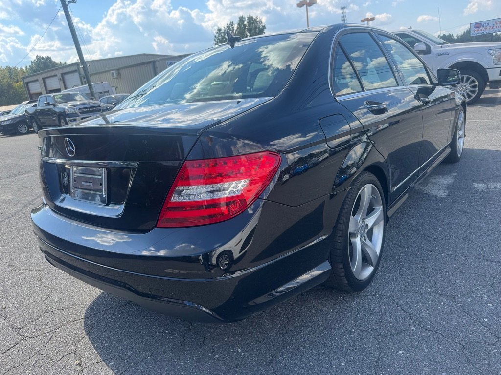 Used 2014 Mercedes-Benz C 250 Sedan image 3