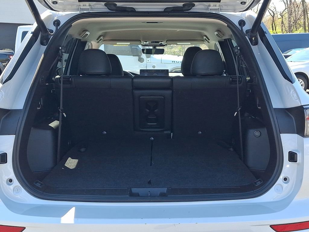 Used 2025 Mitsubishi Outlander SE AWD/4WD image 29