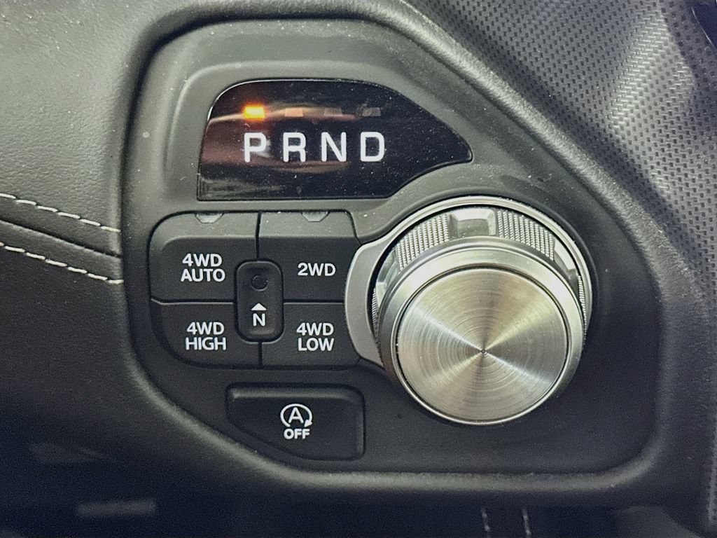 Used 2025 RAM 1500 Limited AWD/4WD image 16