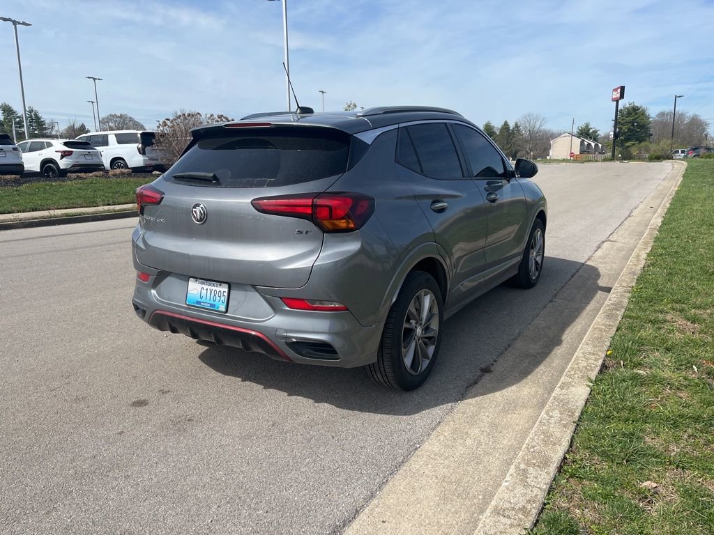 Used 2022 Buick Encore GX Select w/ Sport Touring Package image 3