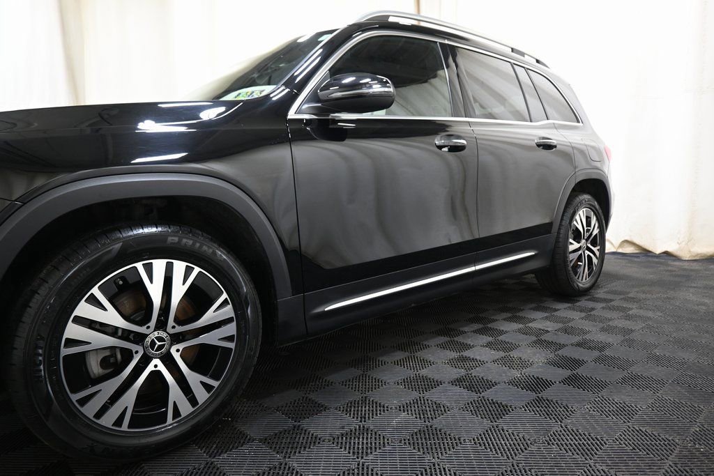 Used 2024 Mercedes-Benz GLB 250 4MATIC image 9
