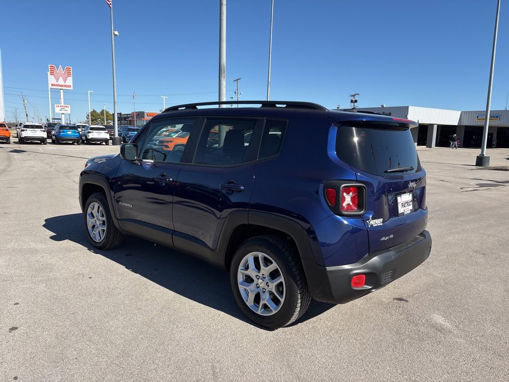 Used 2017 Jeep Renegade Latitude w/ Cold Weather Group image 5