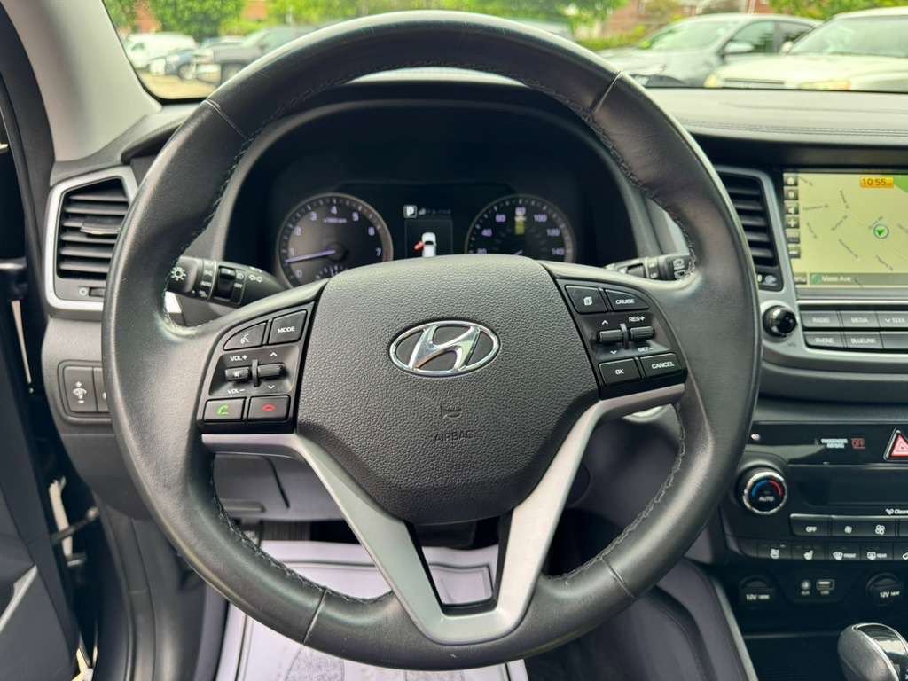 Used 2016 Hyundai Tucson Limited w/ Option Group 03 AWD/4WD image 24
