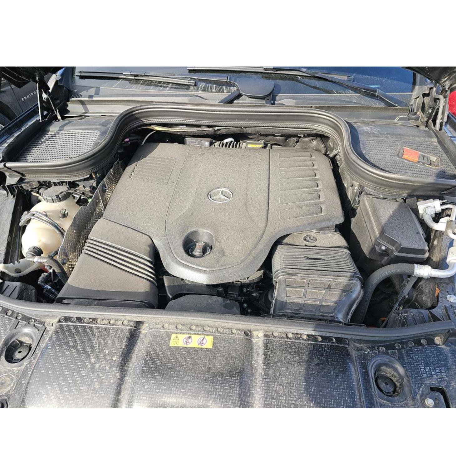 Used 2025 Mercedes-Benz GLS 450 4MATIC image 6