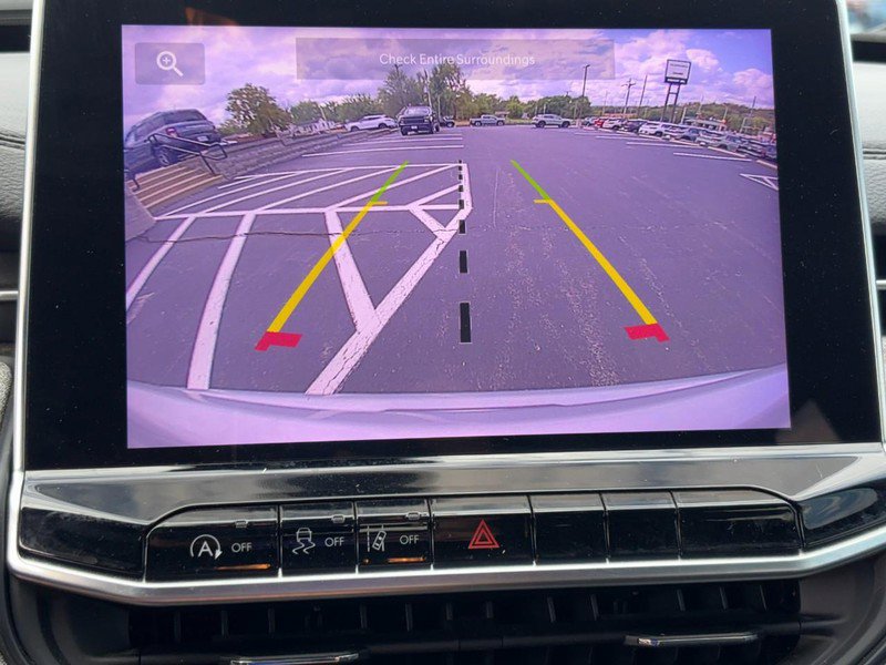 Used 2024 Jeep Compass Latitude image 21