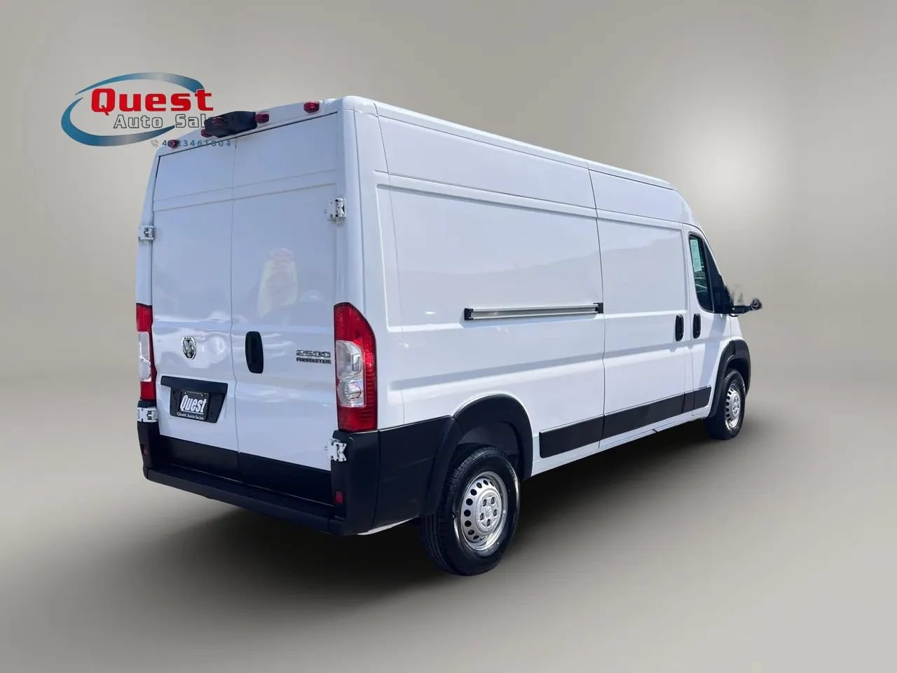 Used 2025 RAM ProMaster 2500 w/ Convenience Group FWD image 3