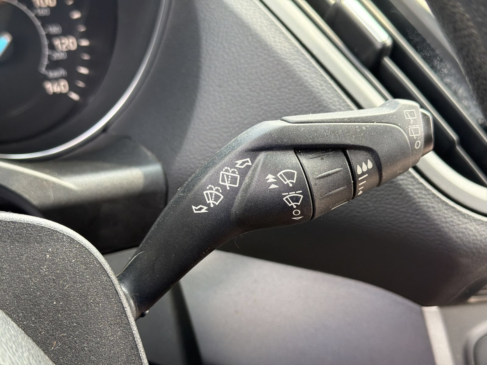 Used 2018 Ford Escape SE AWD/4WD image 26