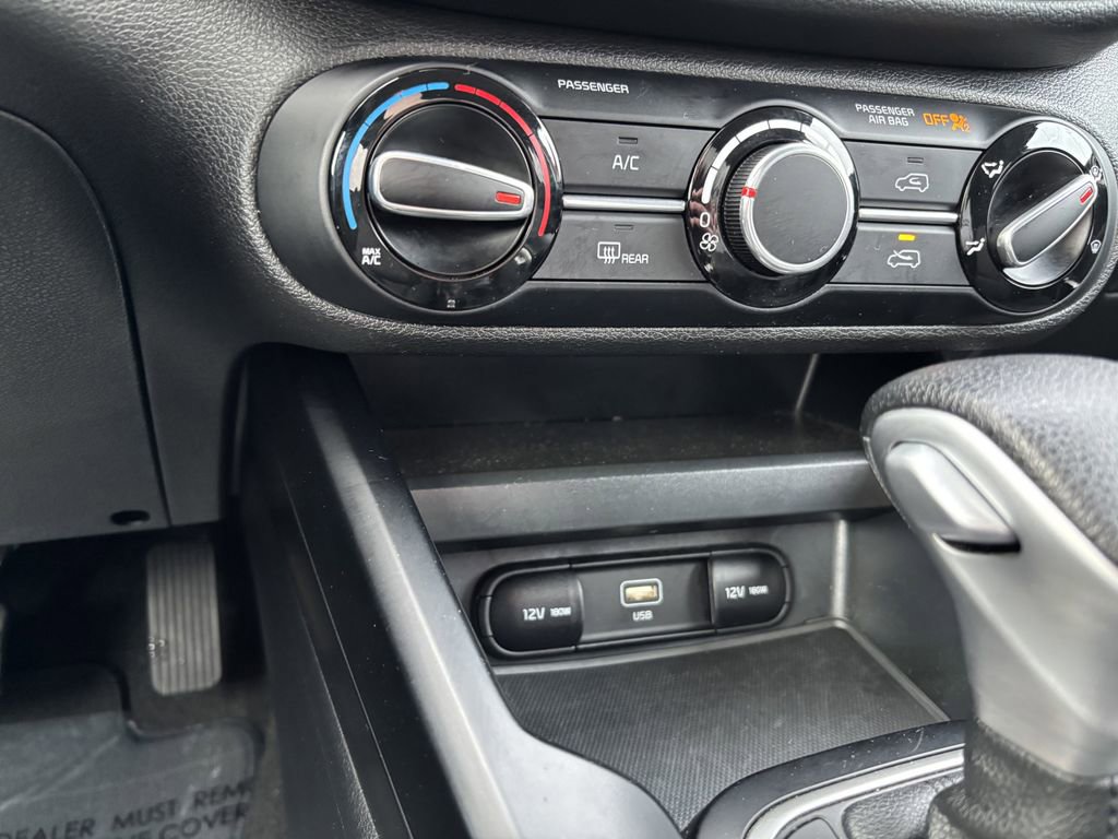 Used 2024 Kia Soul LX w/ Option Group 015 FWD image 19