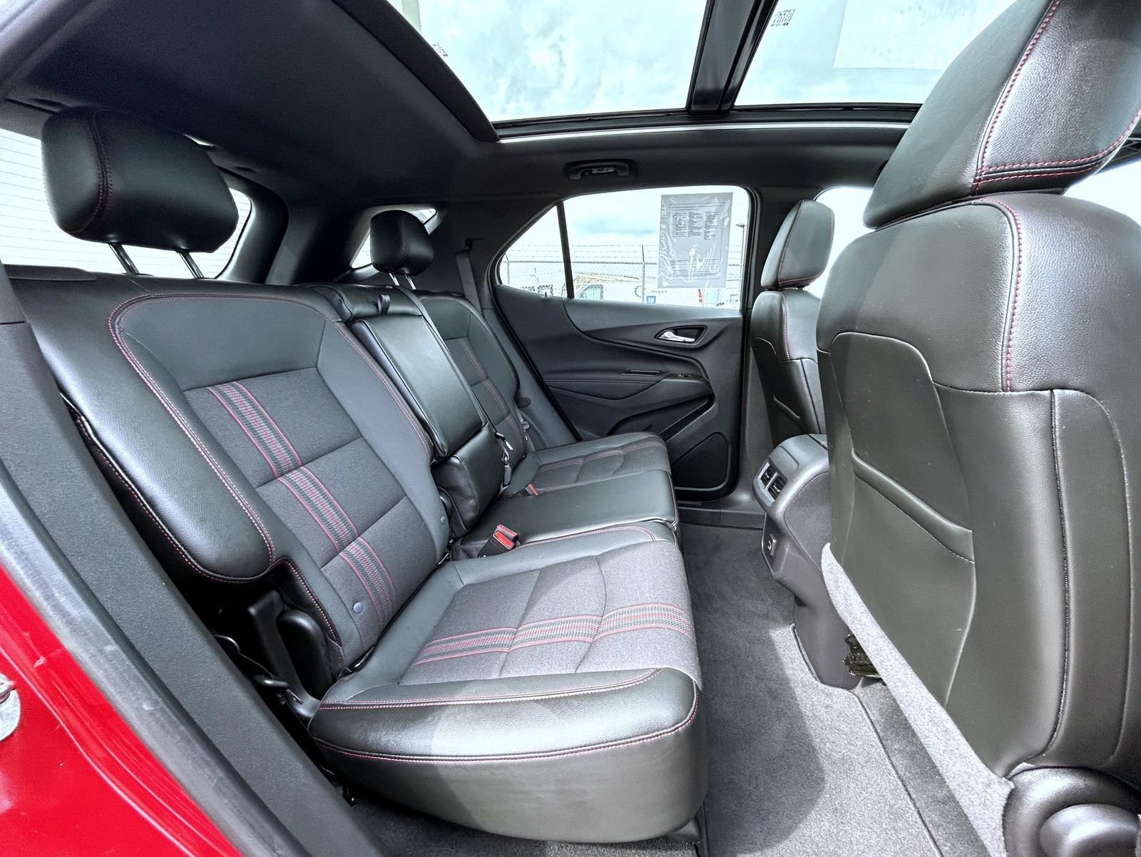 Used 2023 Chevrolet Equinox RS AWD/4WD image 20