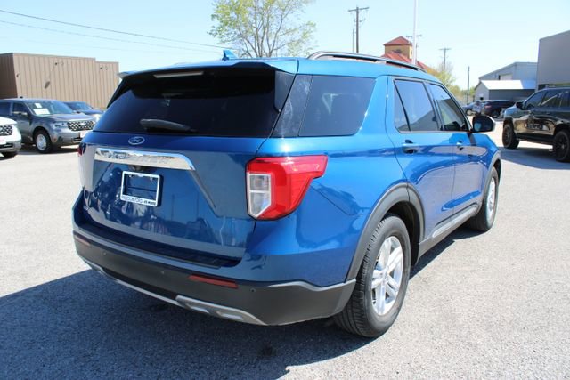 Used 2020 Ford Explorer XLT w/ Equipment Group 202A image 5