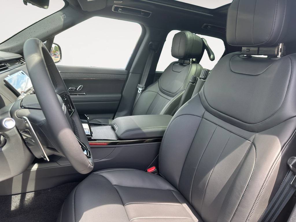 New 2026 Land Rover Range Rover Sport Dynamic SE AWD/4WD image 9
